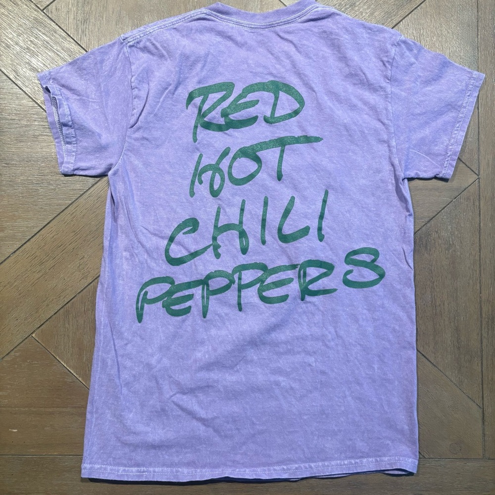 Red Hot Chili Peppers Lips Purple Rock T-Shirt Size Small - Picture 4 of 5